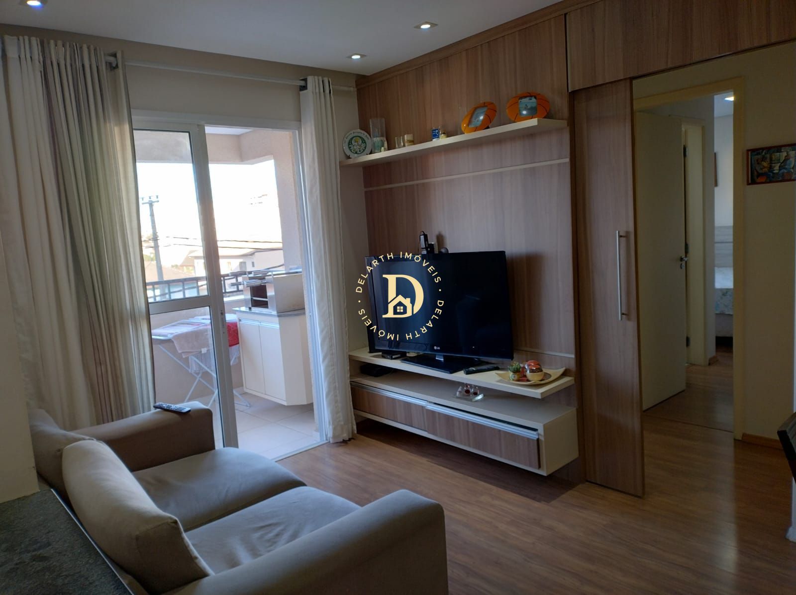 Apartamento à venda com 2 quartos, 62m² - Foto 1