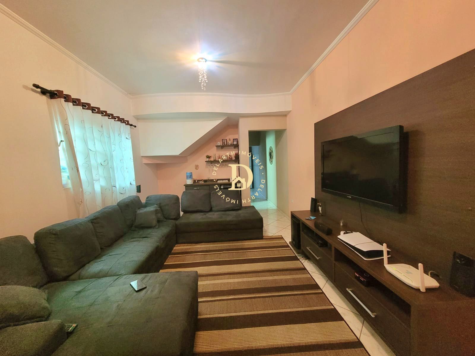 Sobrado à venda com 3 quartos, 186m² - Foto 1