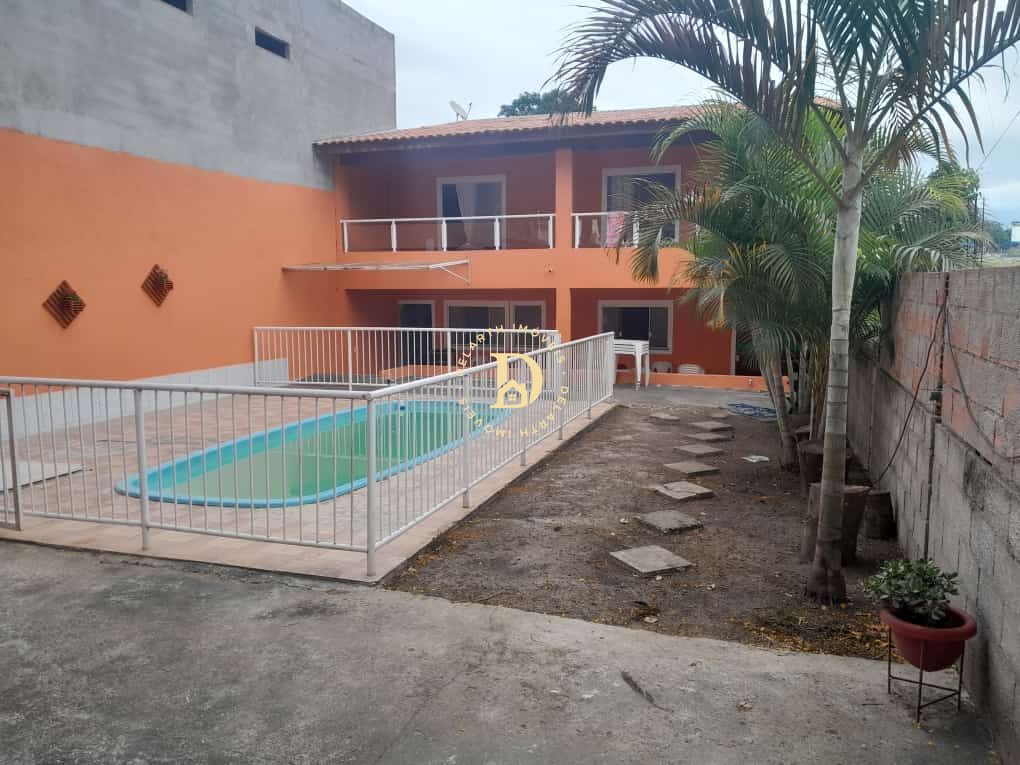 Fazenda à venda com 5 quartos, 161m² - Foto 2