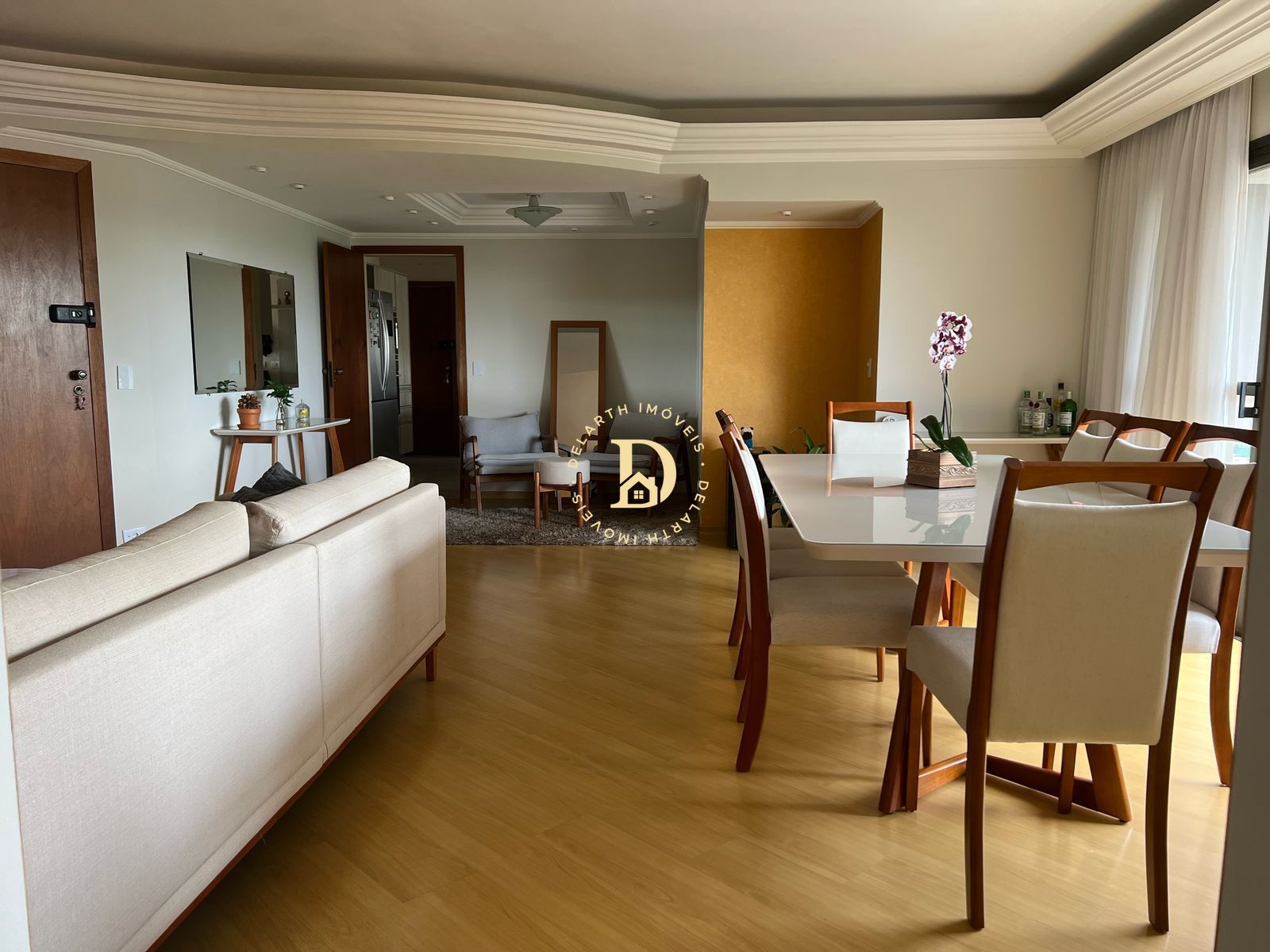 Apartamento à venda com 4 quartos, 168m² - Foto 1