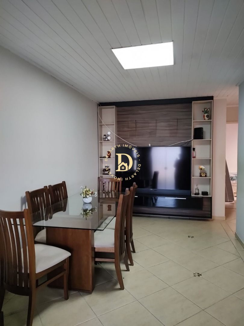 Casa à venda com 3 quartos, 160m² - Foto 1