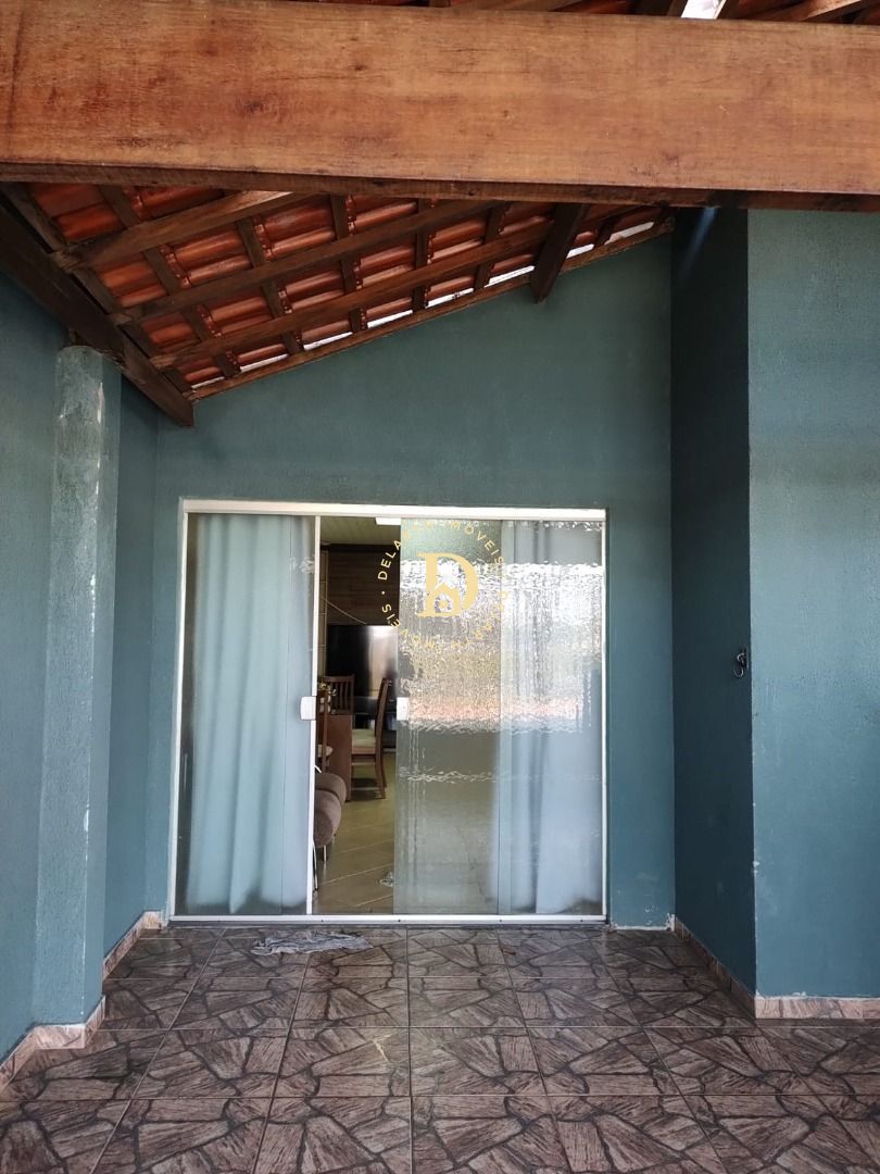 Casa à venda com 3 quartos, 160m² - Foto 2