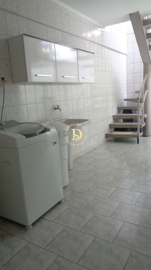 Casa à venda com 3 quartos, 220m² - Foto 15