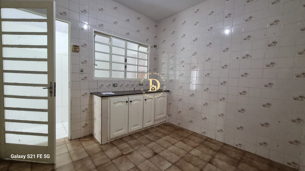 Casa à venda e aluguel com 3 quartos, 150m² - Foto 11