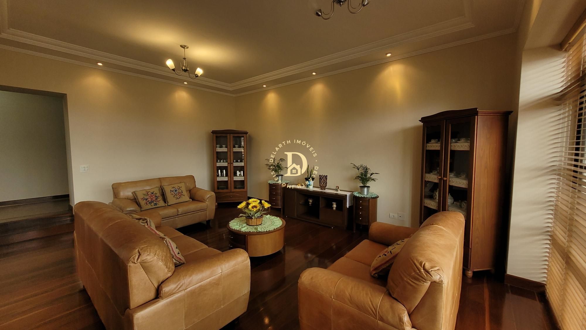 Apartamento - Edifício Palazzo Ducale - 04 Dormitórios (02 Suítes) - 258m²