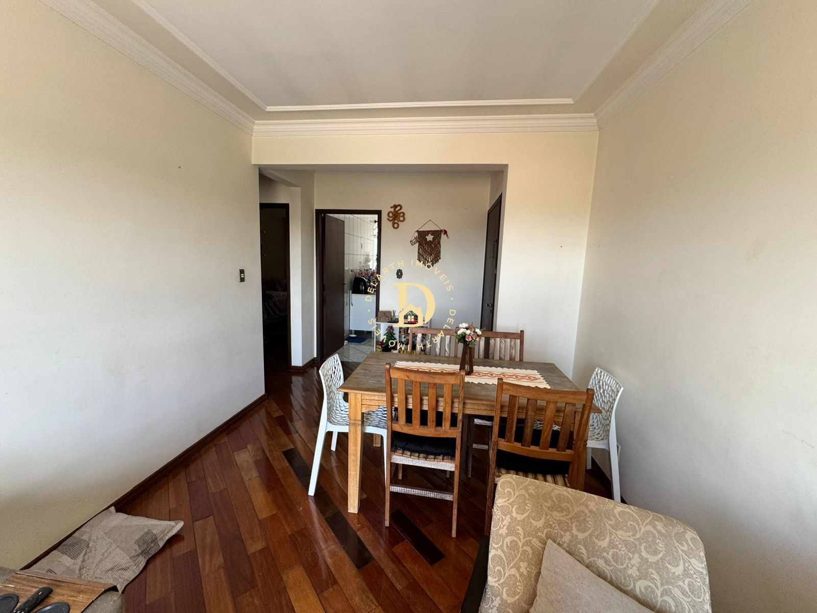 Apartamento à venda com 2 quartos, 67m² - Foto 2