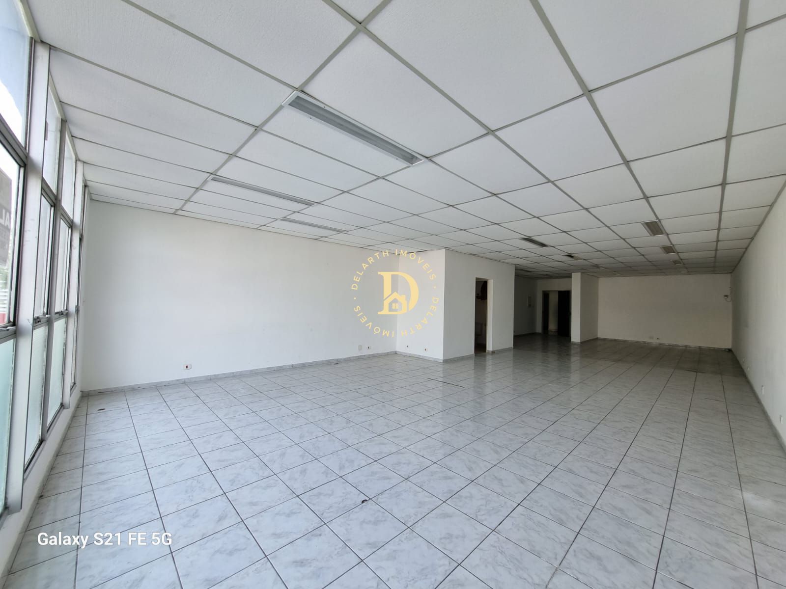 Conjunto Comercial-Sala à venda e aluguel com 1 quarto, 106m² - Foto 3