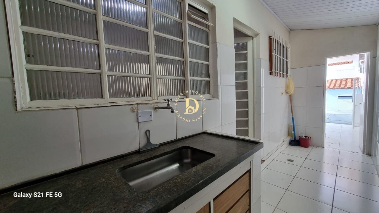 Casa à venda e aluguel com 3 quartos, 150m² - Foto 12