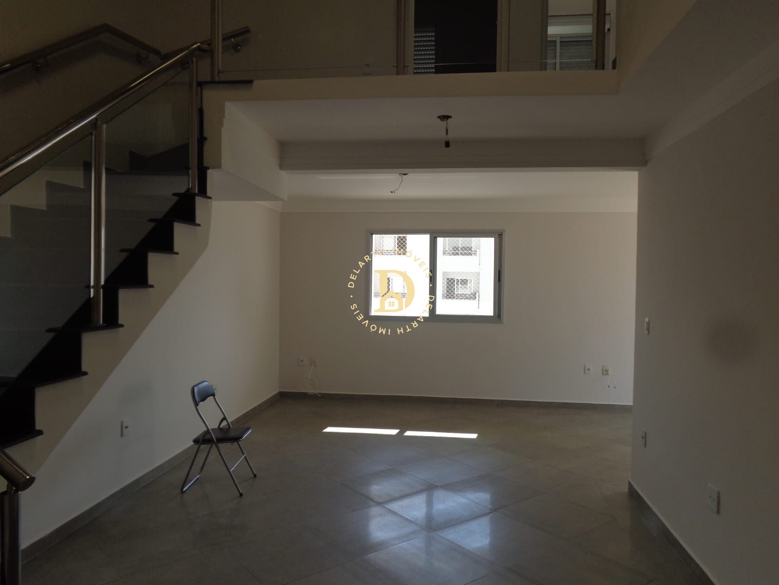 Apartamento à venda com 3 quartos, 156m² - Foto 2