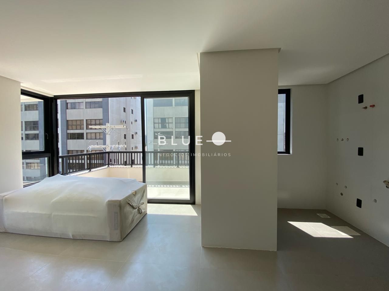 Apartamento à venda com 2 quartos, 62m² - Foto 183