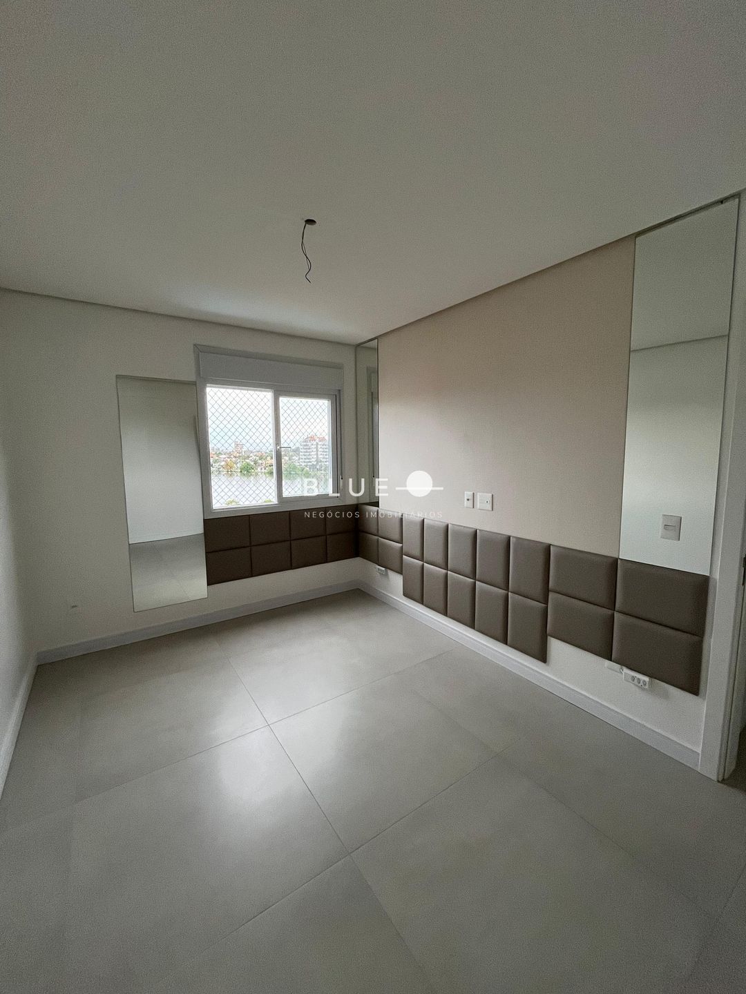 Apartamento à venda com 3 quartos, 94m² - Foto 13