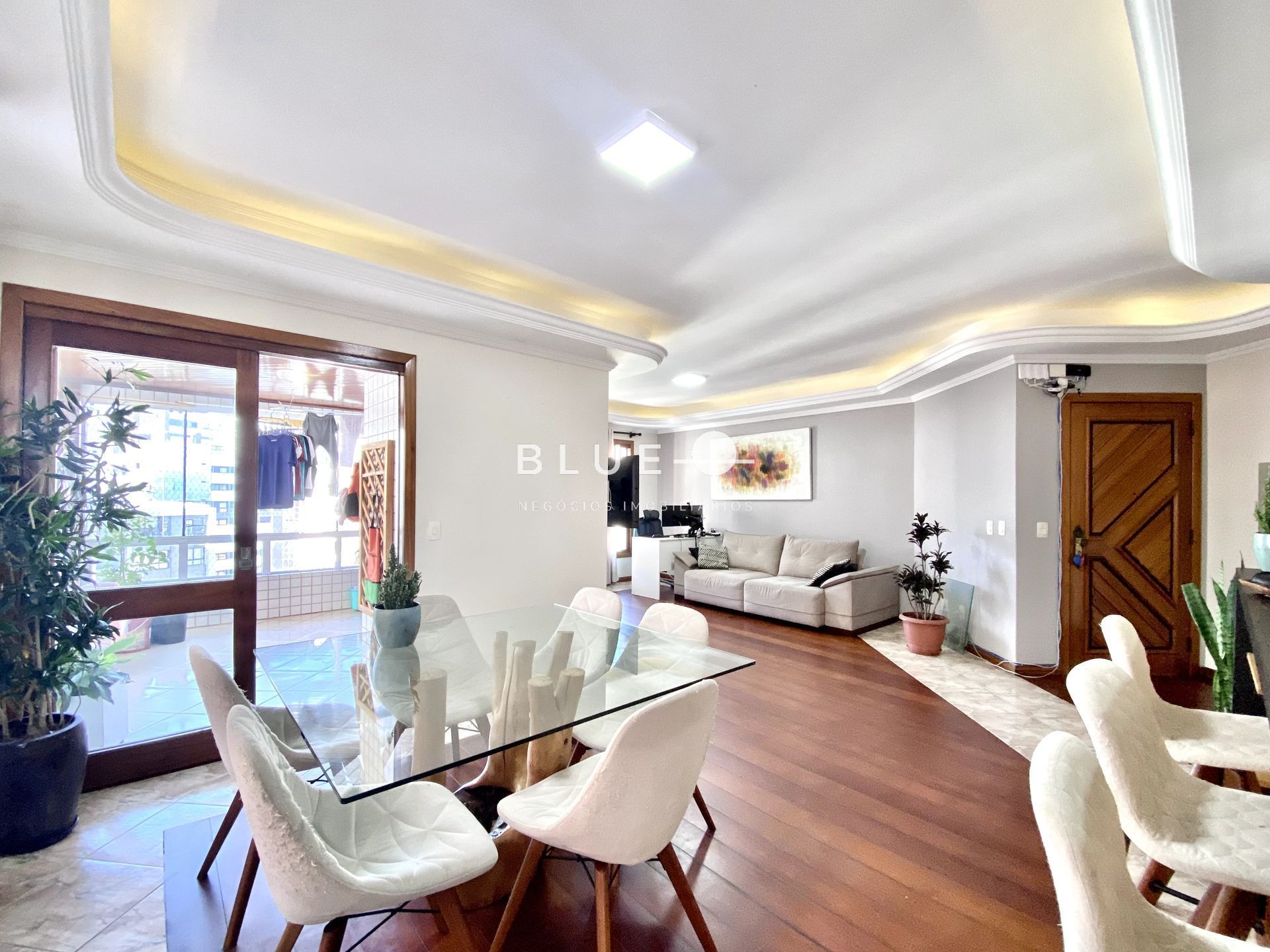 Apartamento à venda com 3 quartos, 161m² - Foto 19