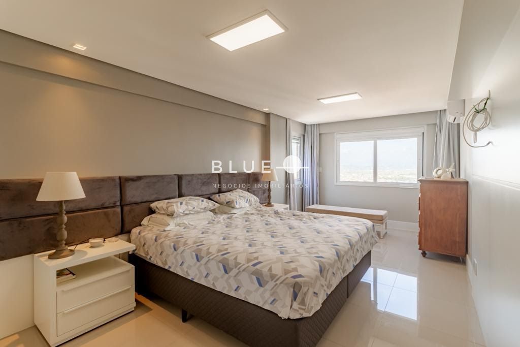 Apartamento à venda com 4 quartos, 216m² - Foto 16