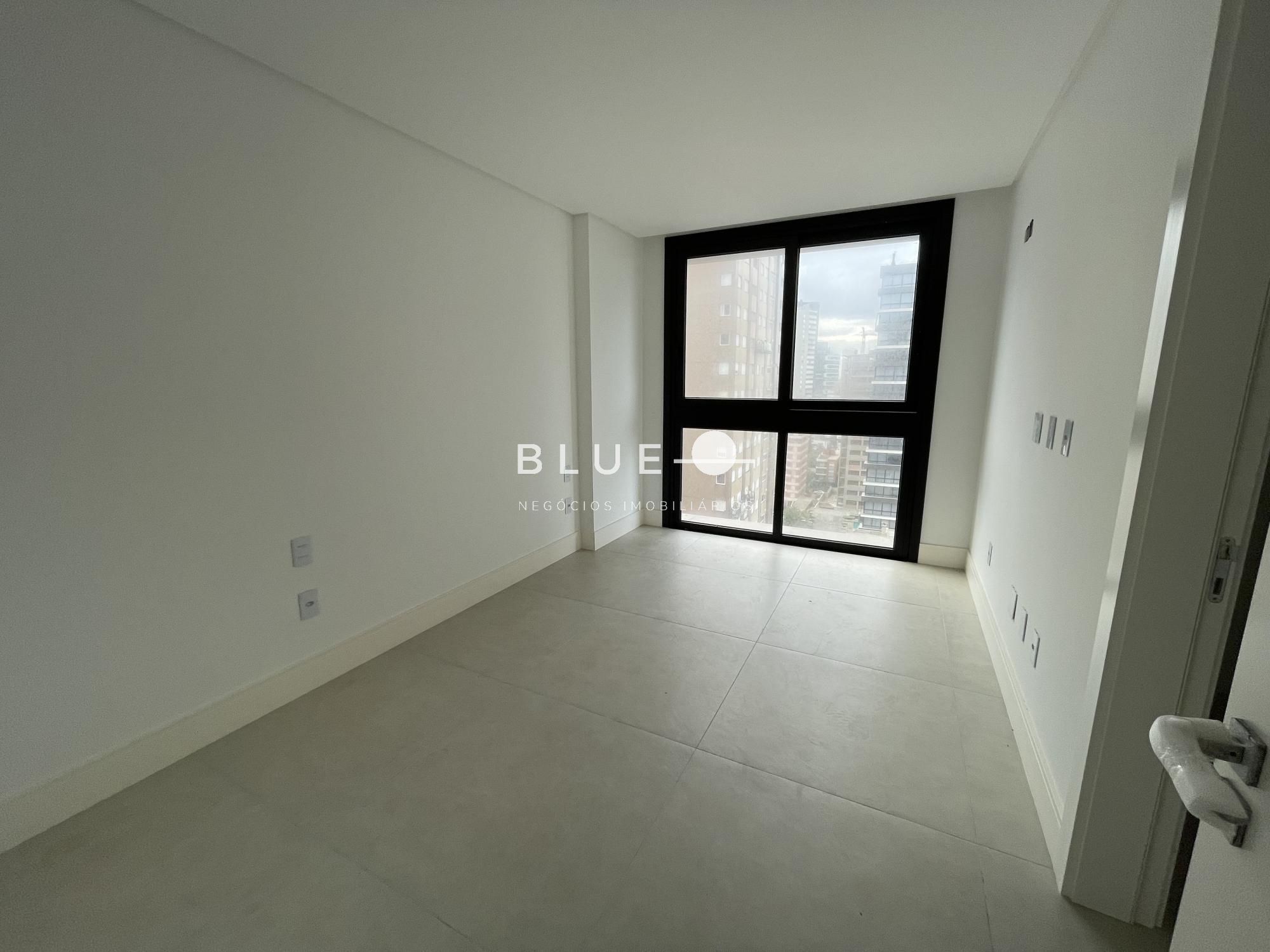 Apartamento à venda com 4 quartos, 214m² - Foto 16