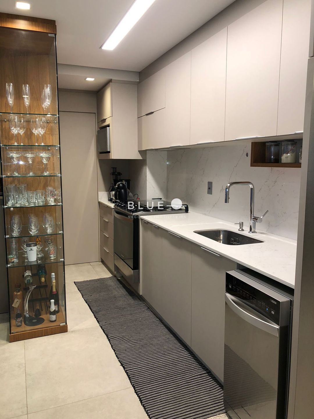 Apartamento à venda com 3 quartos, 134m² - Foto 32