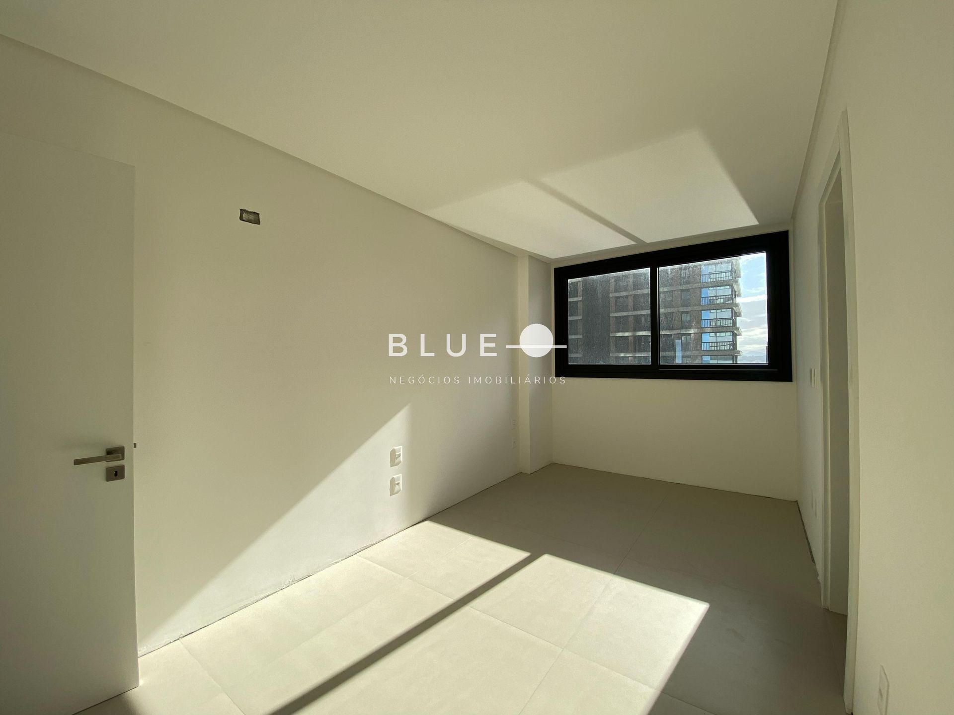 Apartamento à venda com 3 quartos, 142m² - Foto 19