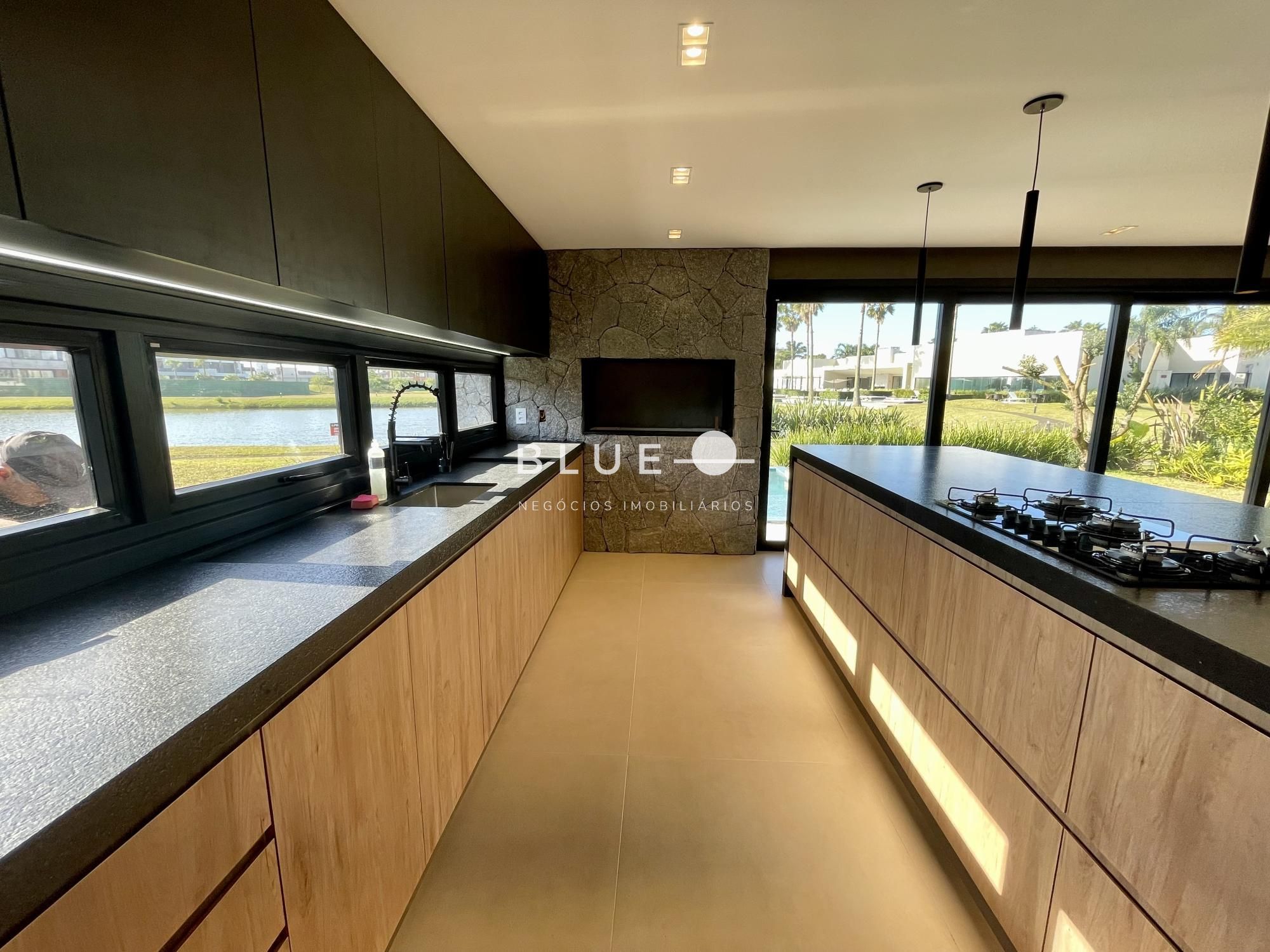 Casa de Condomínio à venda com 5 quartos, 394m² - Foto 17