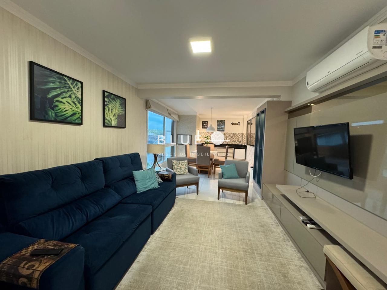 Apartamento na praia da Cal de 3 dormitórios sendo 1 suíte.