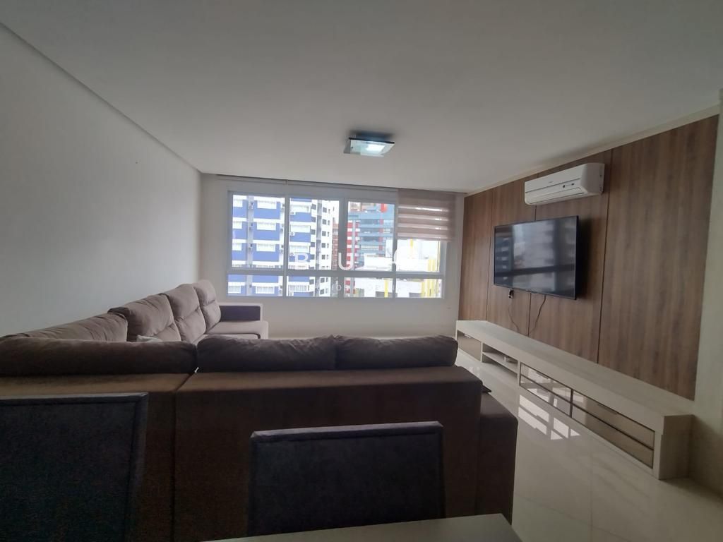 Apartamento de 2 dormitórios sendo 1 suíte na Praia Grande em Torres.