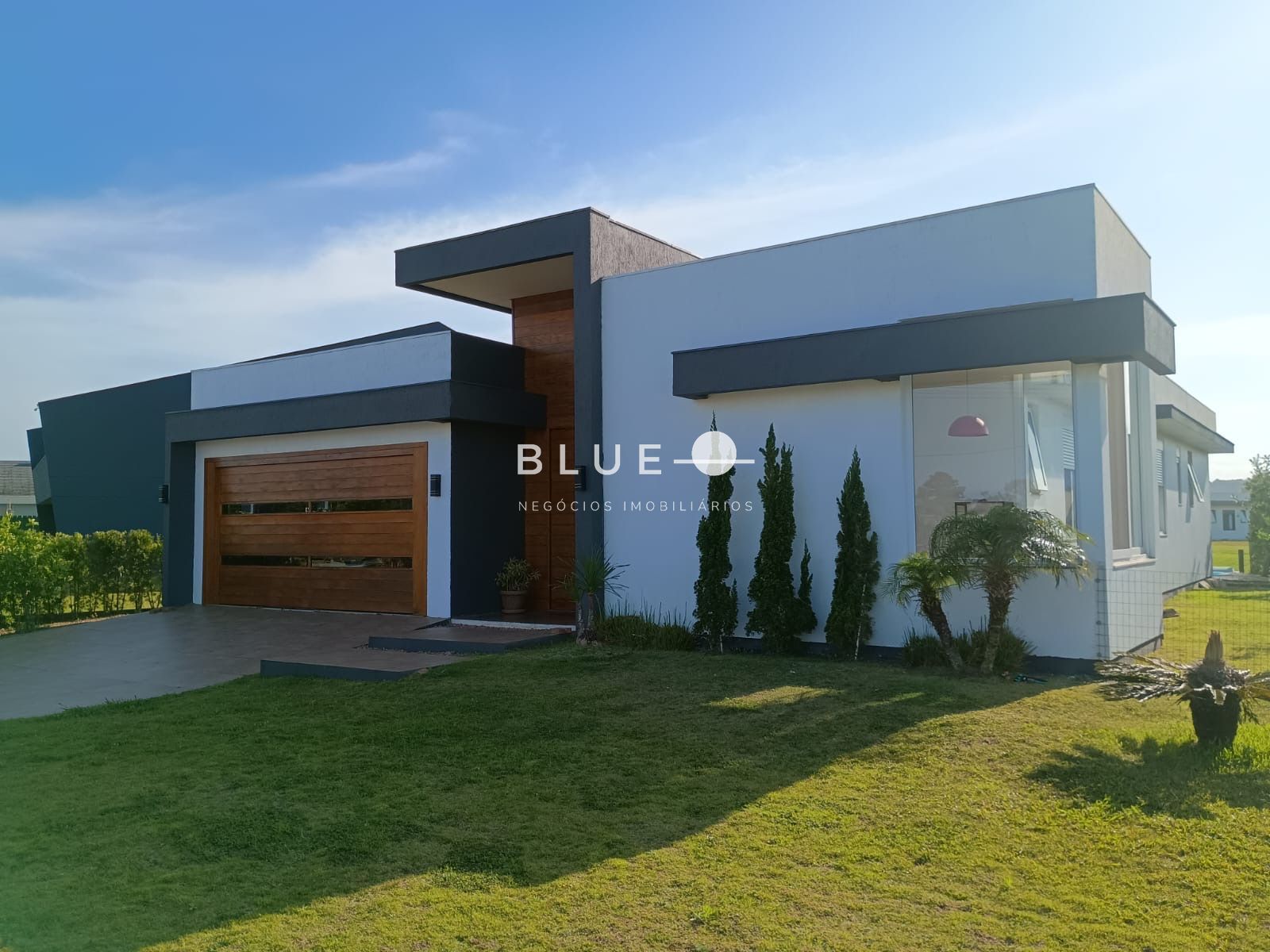 Casa em condomínio à venda  no Engenho Velho - Torres, RS. Imóveis