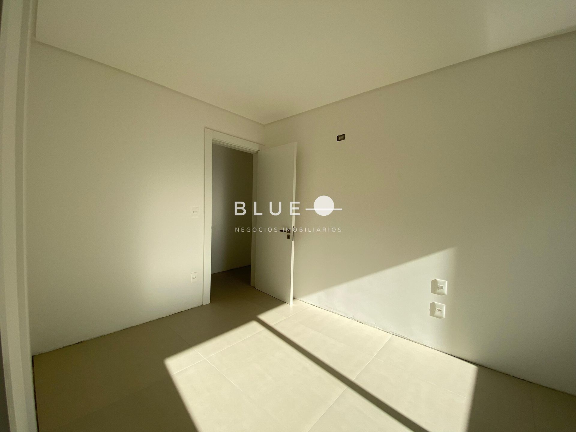 Apartamento à venda com 3 quartos, 142m² - Foto 18