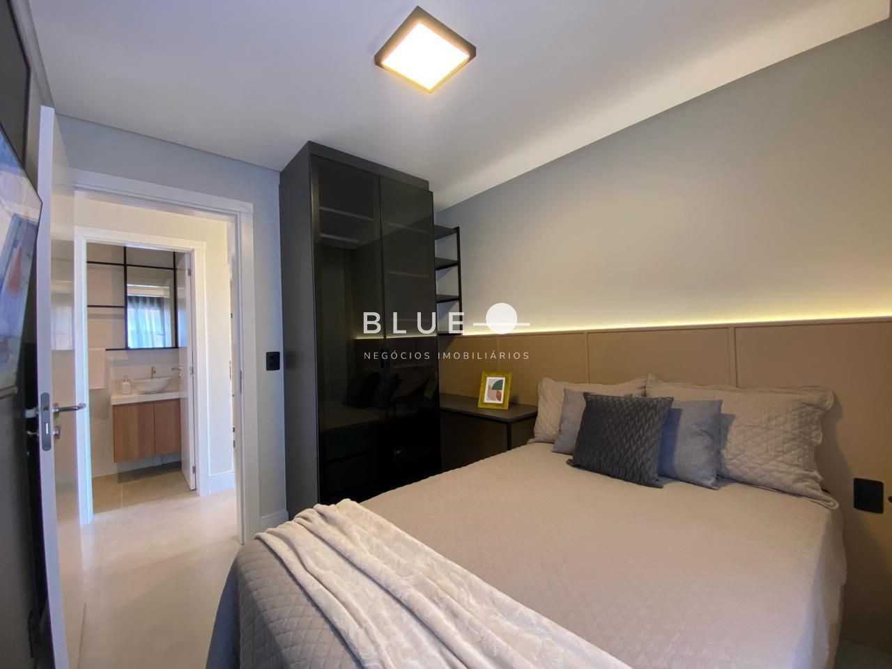 Apartamento à venda com 2 quartos, 60m² - Foto 244