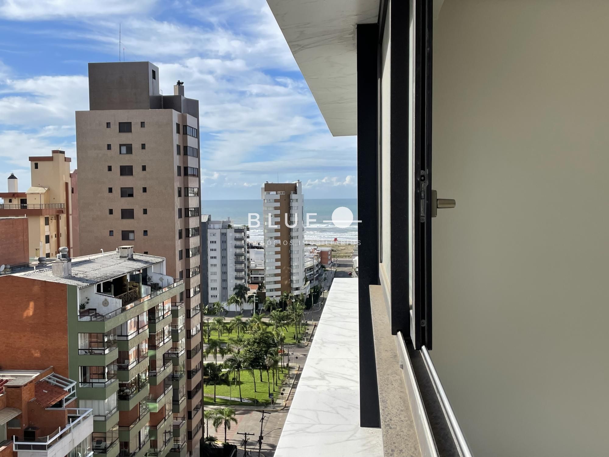 Apartamento à venda  no Centro - Torres, RS. Imóveis