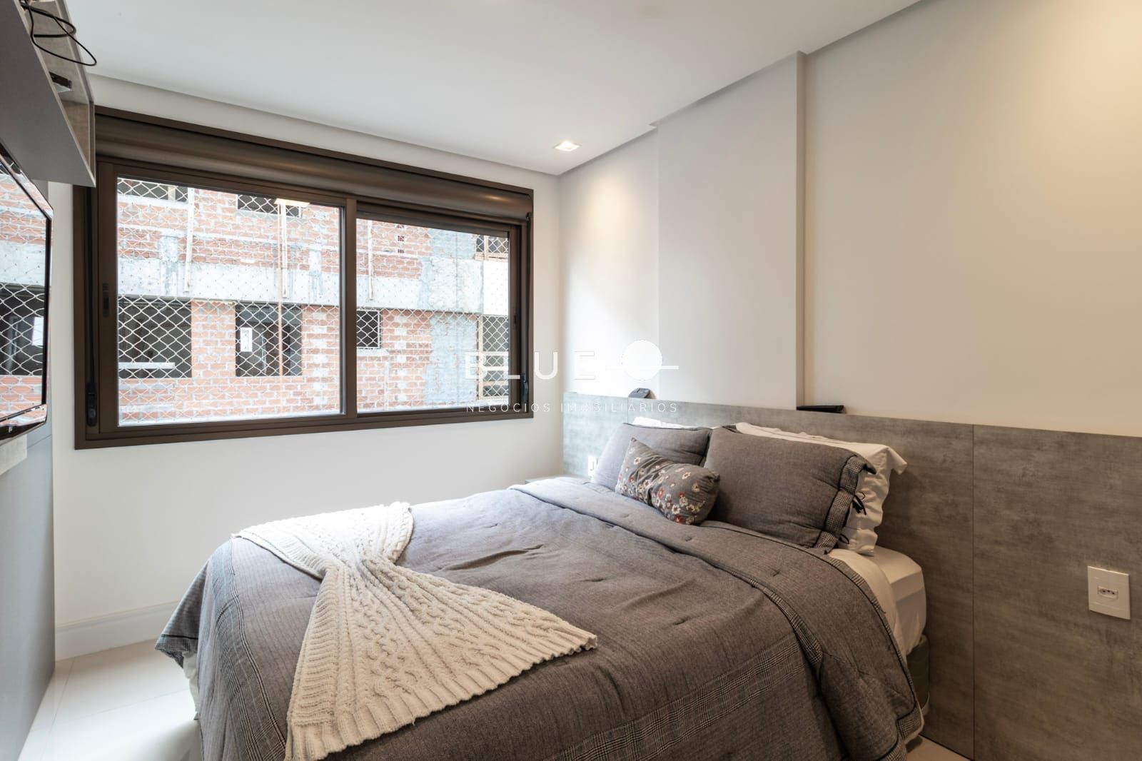 Apartamento à venda com 3 quartos, 105m² - Foto 12