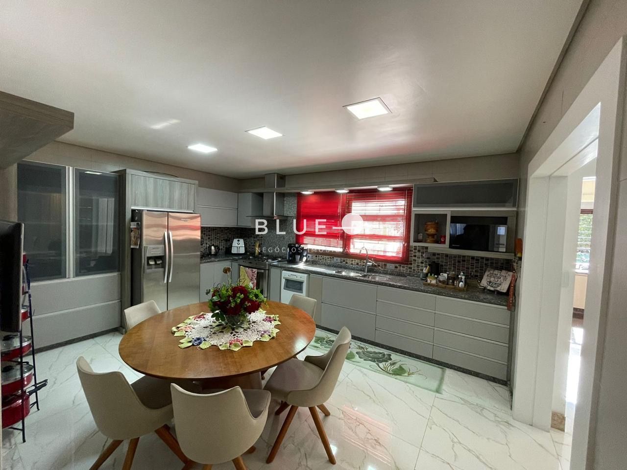 Casa com 4 Dormitórios à venda, 265 m² por R$ 1.525.000,00 Casa com 4 Dormitórios à venda, 265 m² por R$ 1.525.000,00