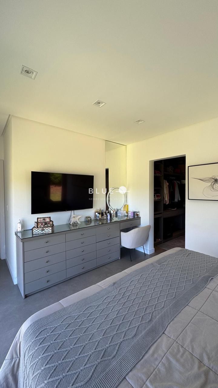 Casa de Condomínio à venda com 3 quartos, 226m² - Foto 12