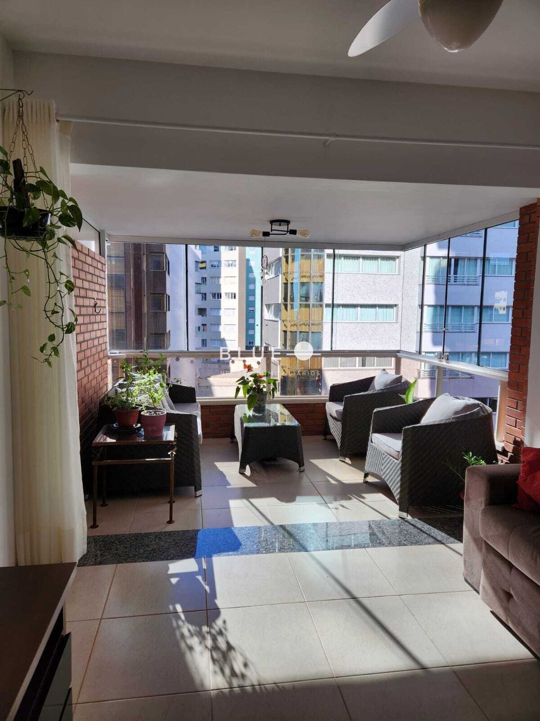 Apartamento com 2 Dormitórios à venda, 76 m² por R$ 750.000,00 Apartamento com 2 Dormitórios à venda, 76 m² por R$ 750.000,00