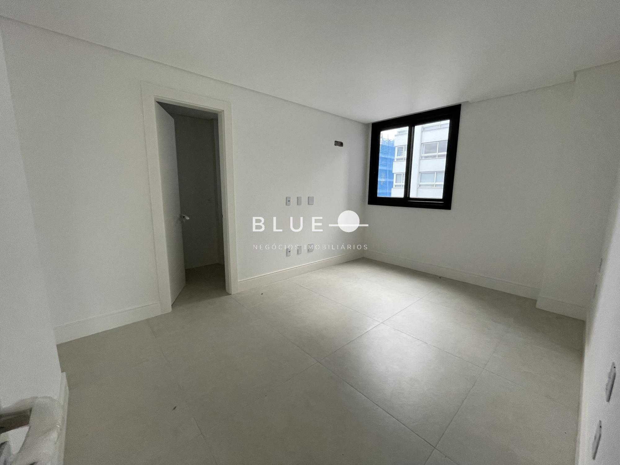 Apartamento à venda com 4 quartos, 214m² - Foto 14
