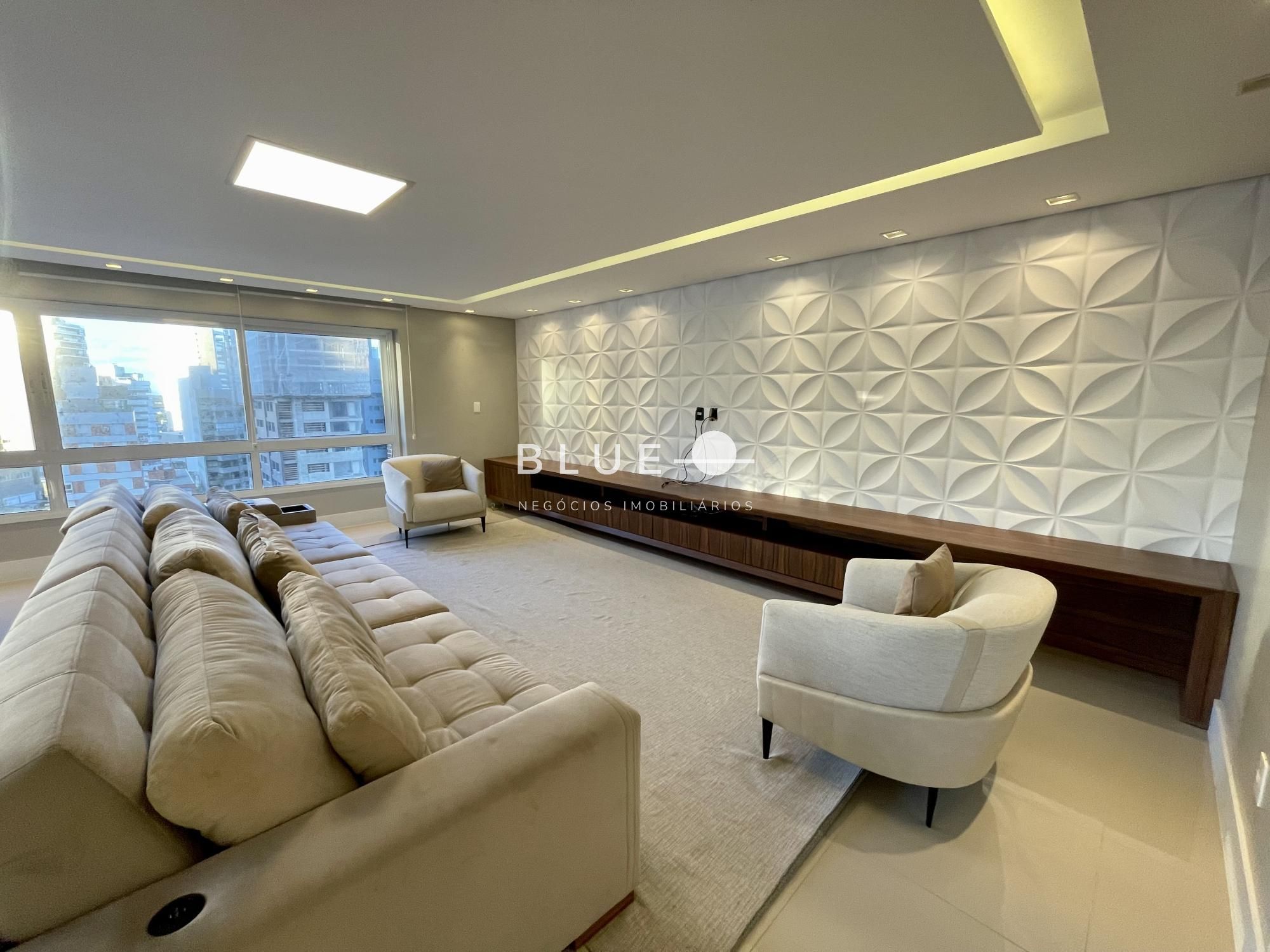 Apartamento com 4 Dormitórios à venda, 216 m² por R$ 2.800.000,00 Apartamento com 4 Dormitórios à venda, 216 m² por R$ 2.800.000,00