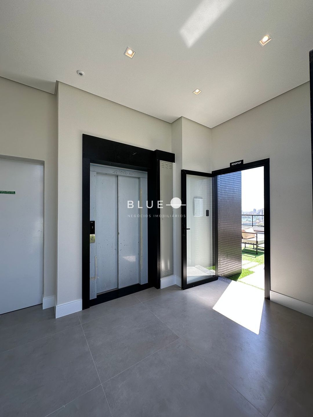 Apartamento à venda com 2 quartos, 62m² - Foto 81