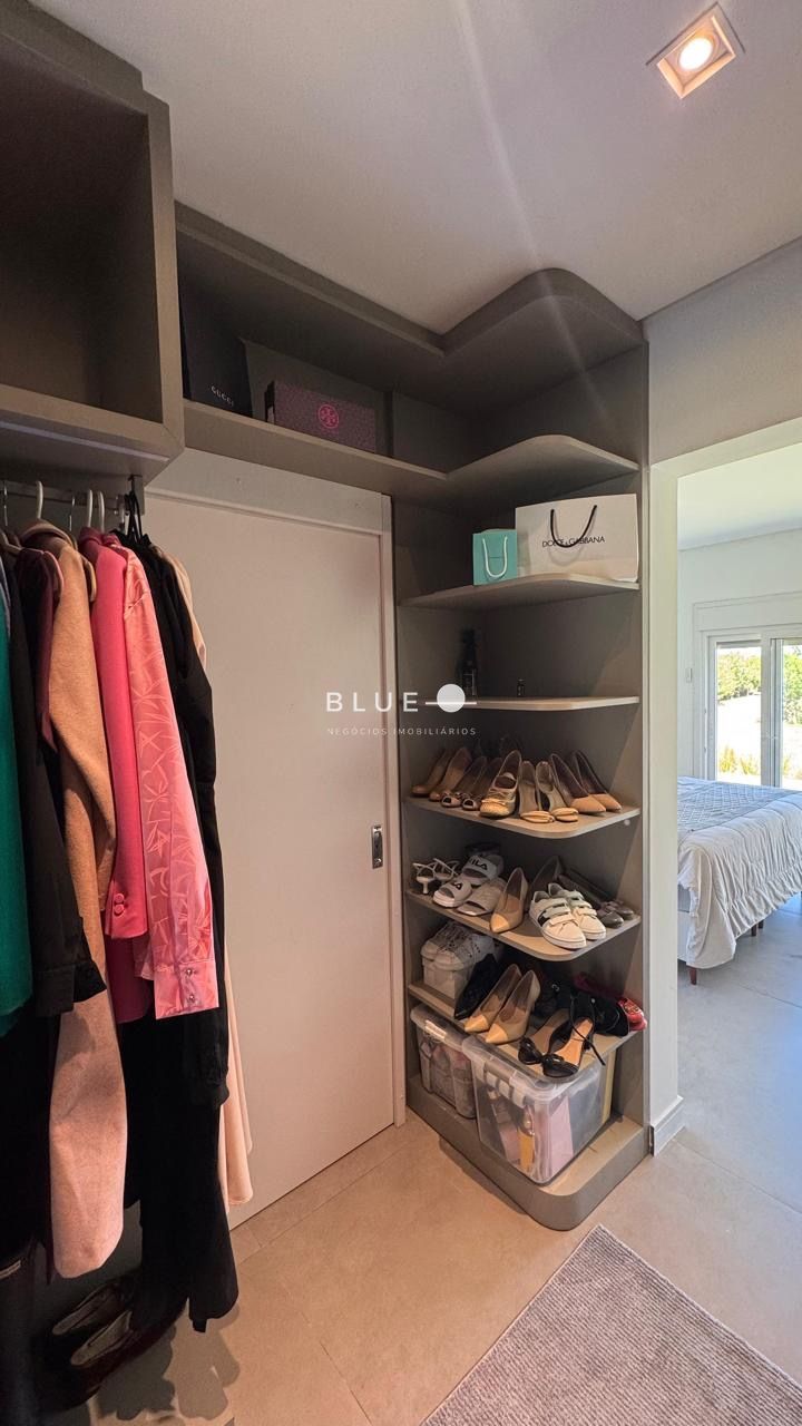 Casa de Condomínio à venda com 3 quartos, 226m² - Foto 20