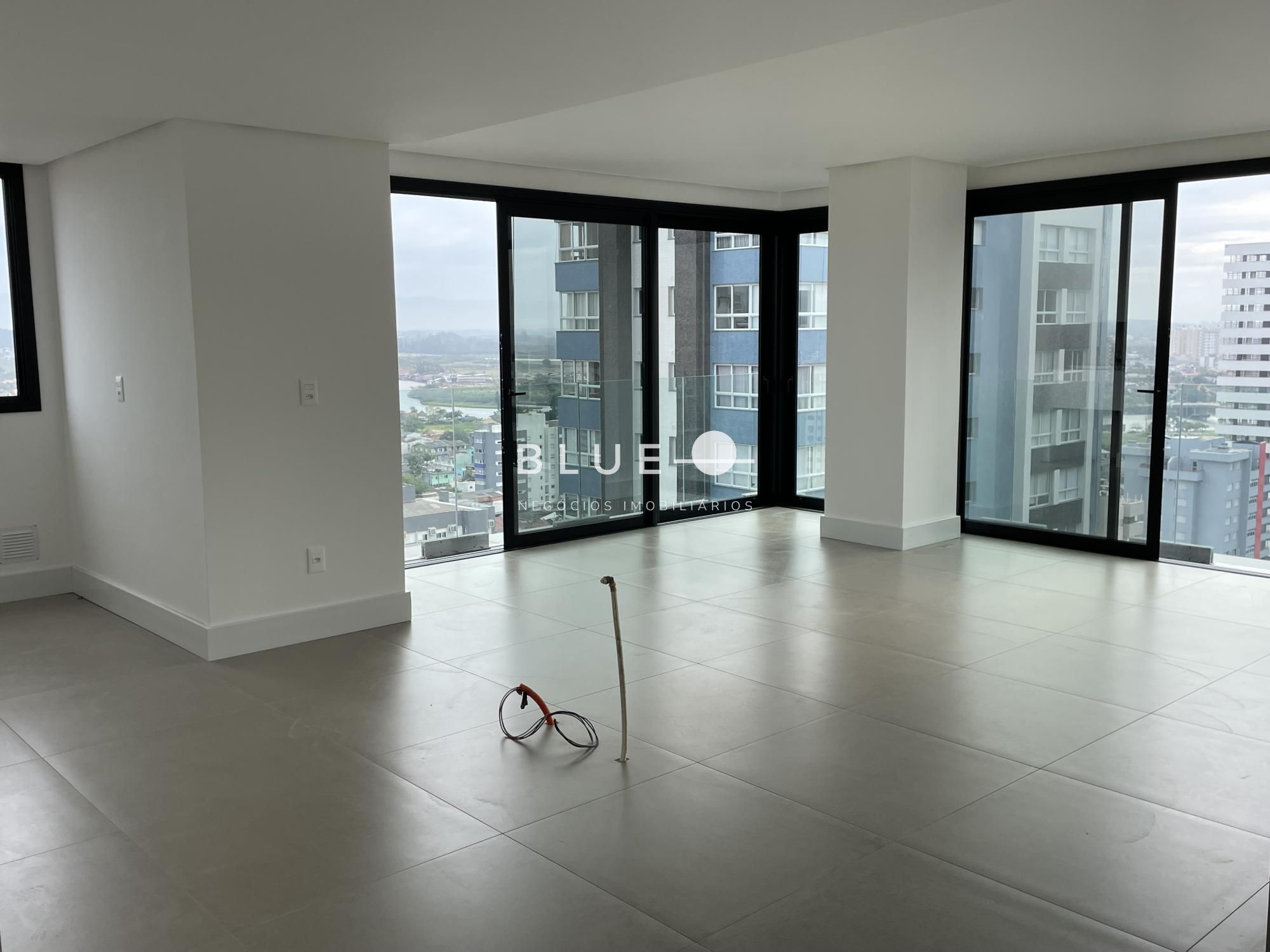 Apartamento à venda  no Centro - Torres, RS. Imóveis