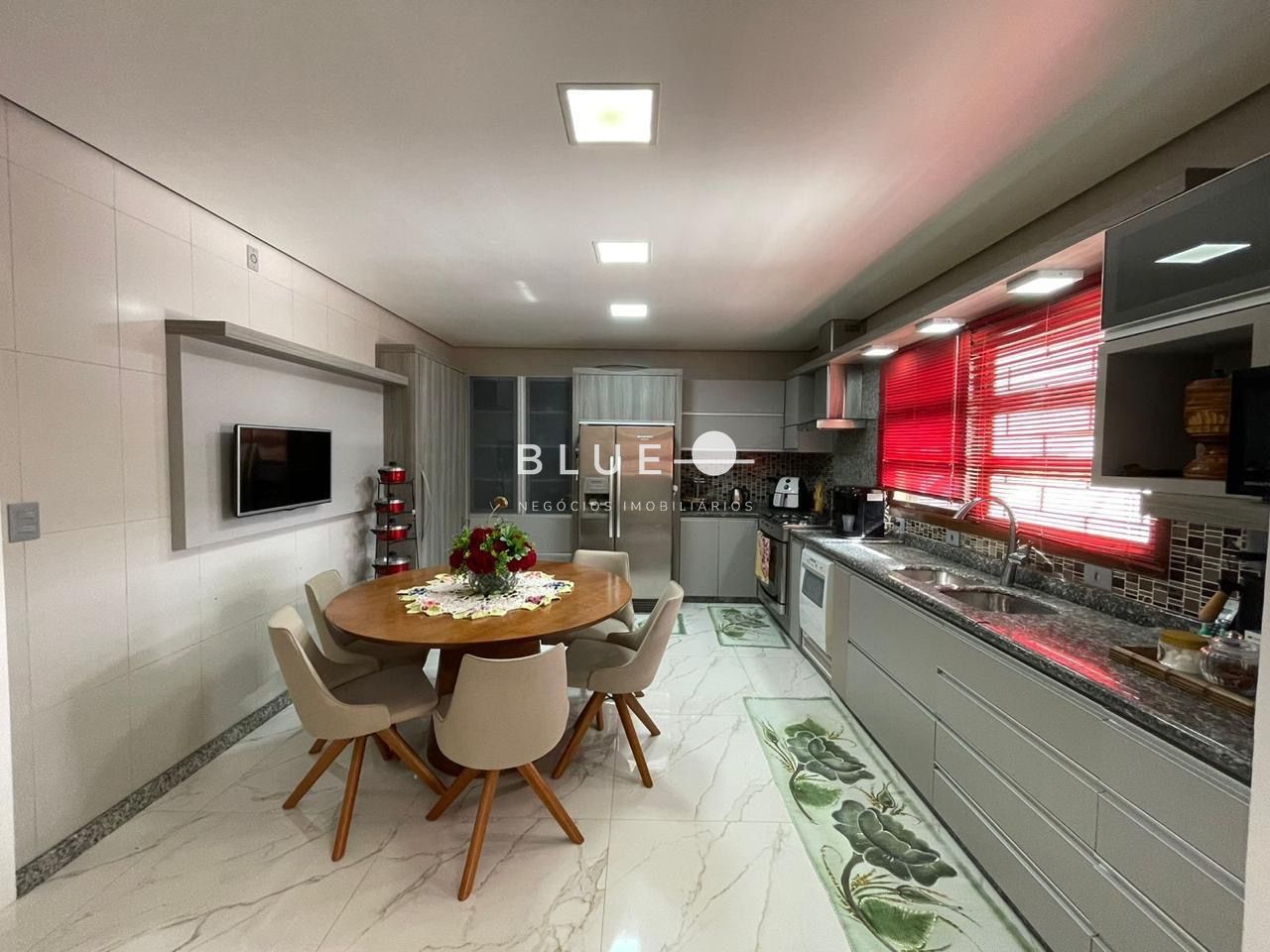 Casa com 4 Dormitórios à venda, 265 m² por R$ 1.525.000,00 Casa com 4 Dormitórios à venda, 265 m² por R$ 1.525.000,00