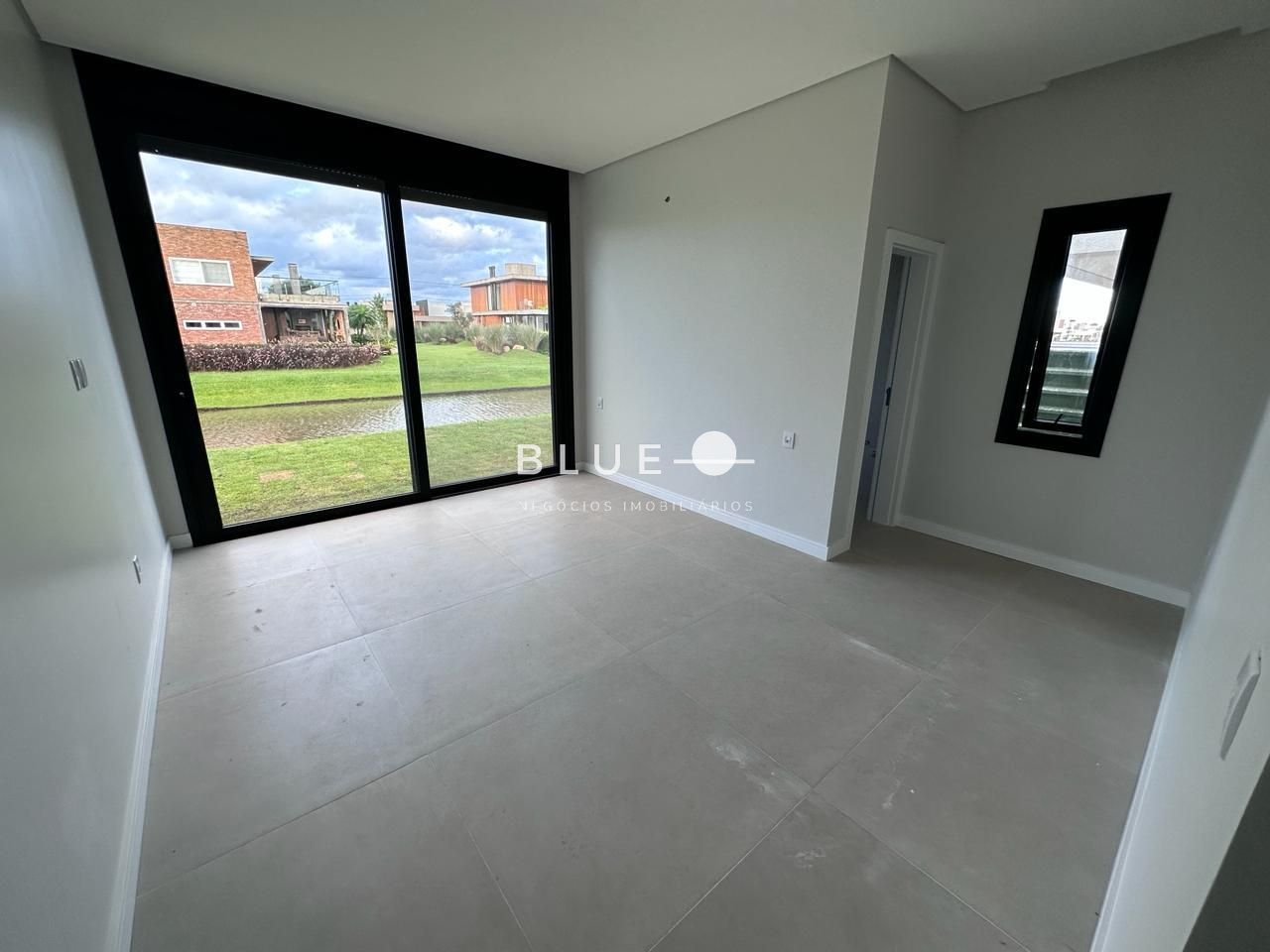 Casa de Condomínio à venda com 3 quartos, 256m² - Foto 23