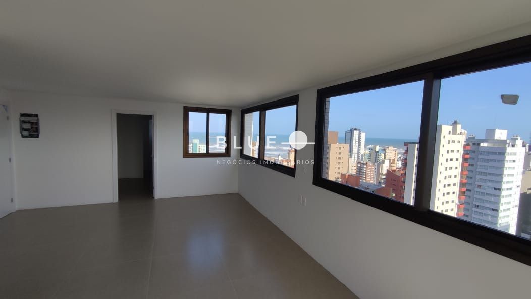 Apartamento à venda com 2 quartos, 77m² - Foto 31