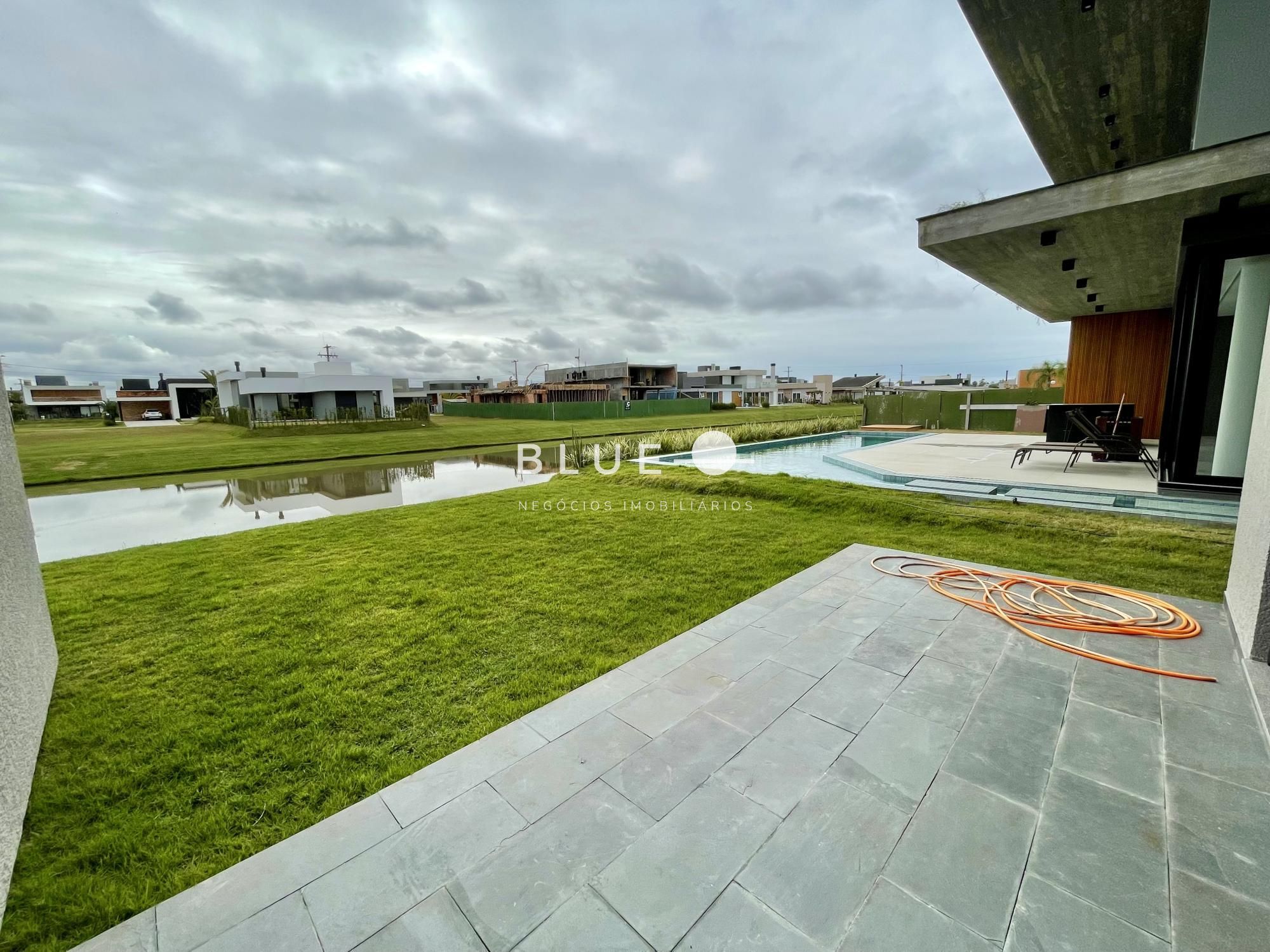 Casa de Condomínio à venda com 4 quartos, 201m² - Foto 16