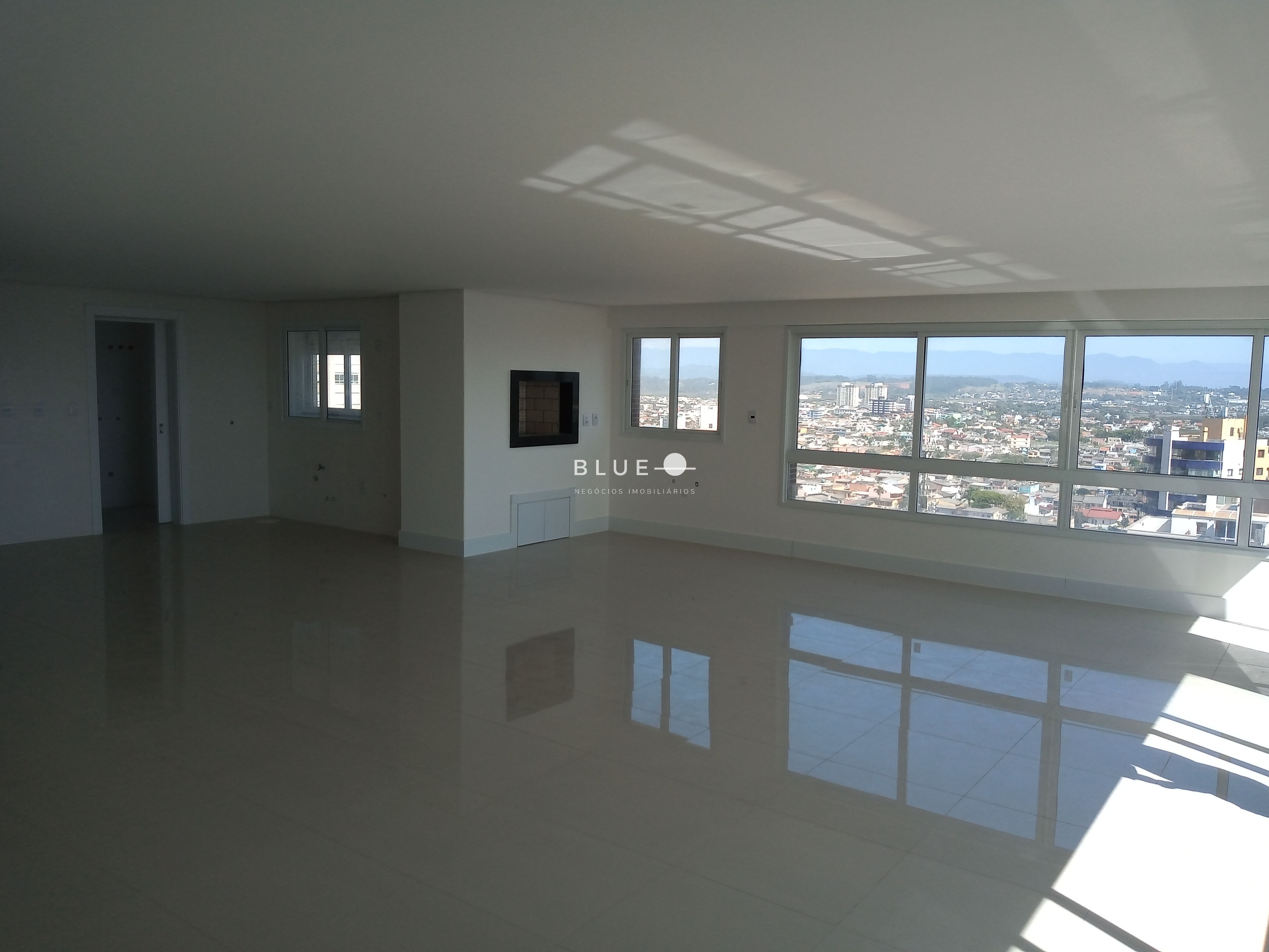 Apartamento à venda com 4 quartos, 216m² - Foto 14