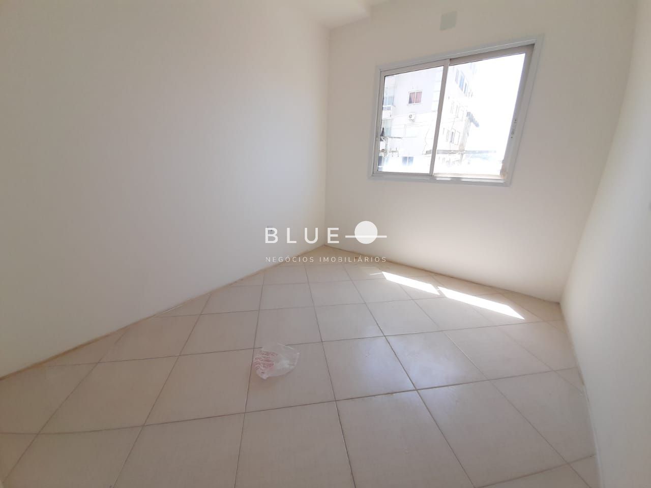 Apartamento à venda com 3 quartos, 87m² - Foto 6