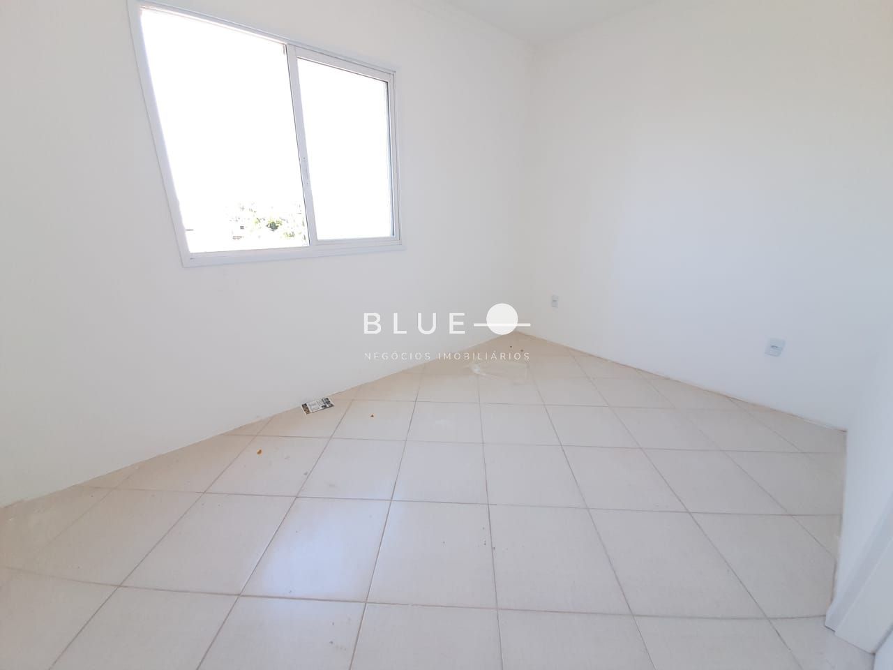 Apartamento à venda com 3 quartos, 87m² - Foto 3