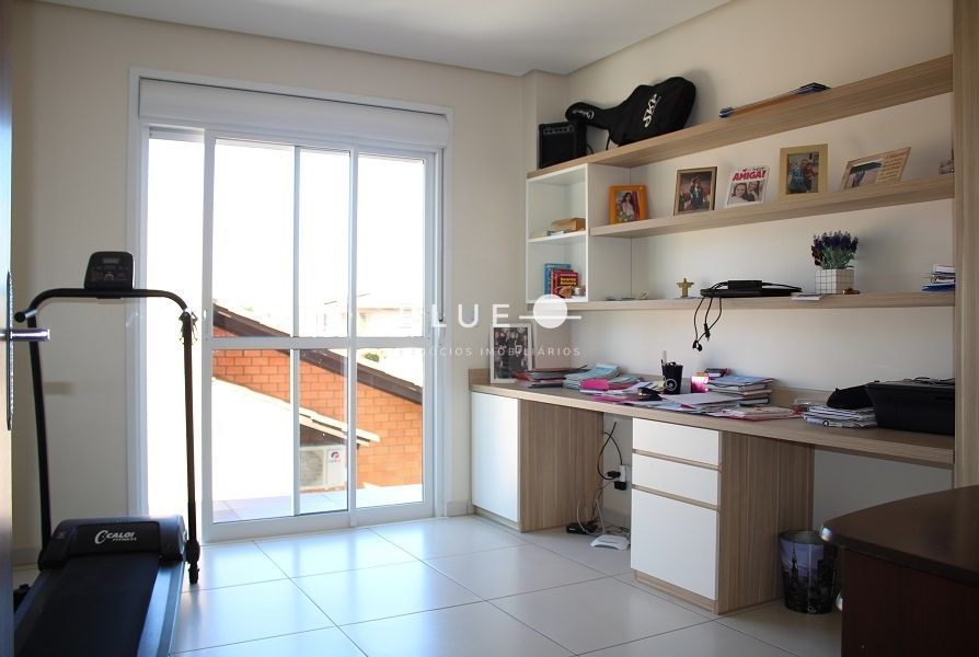 Casa à venda com 4 quartos, 190m² - Foto 18