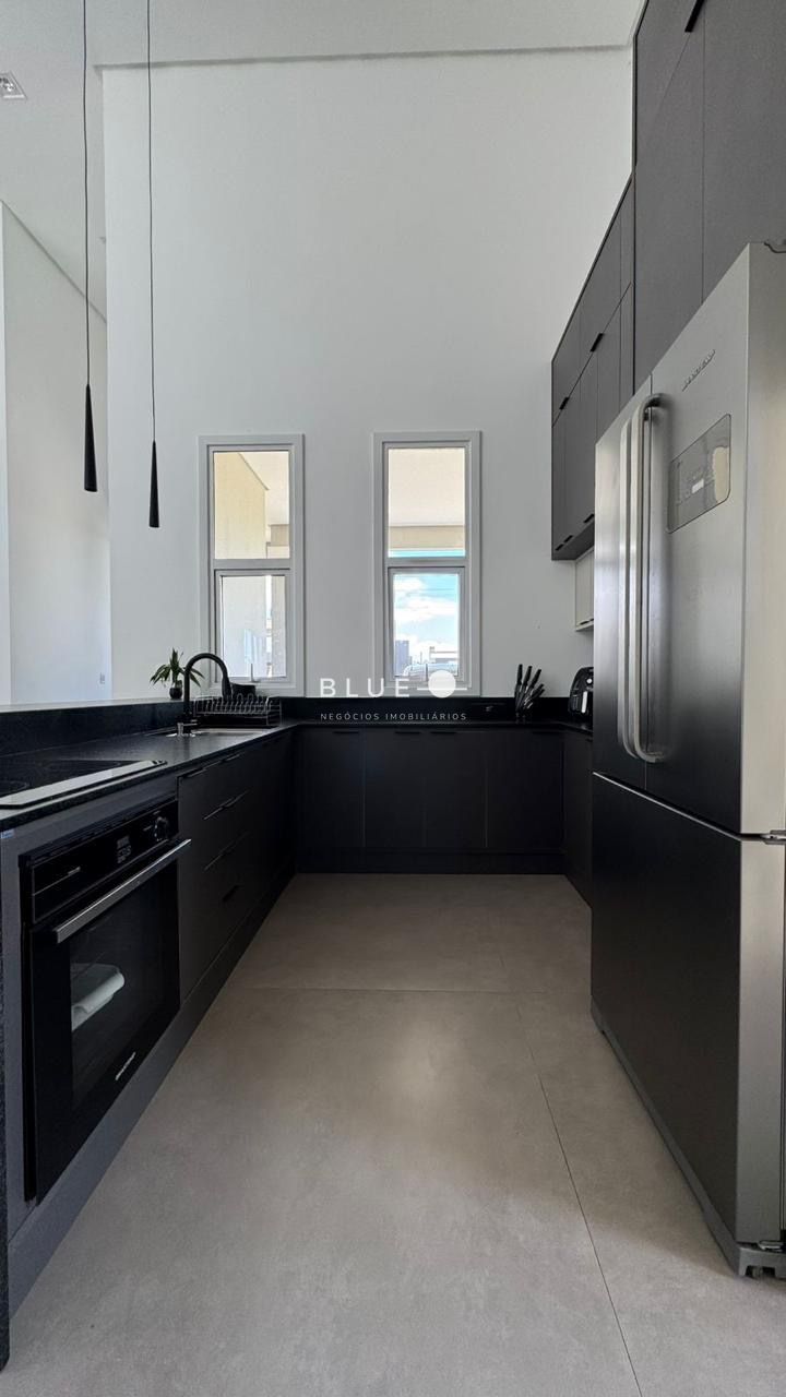 Casa de Condomínio à venda com 3 quartos, 226m² - Foto 21