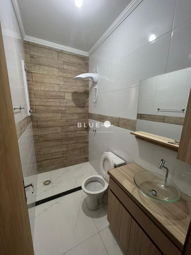 Casa à venda com 2 quartos, 72m² - Foto 8