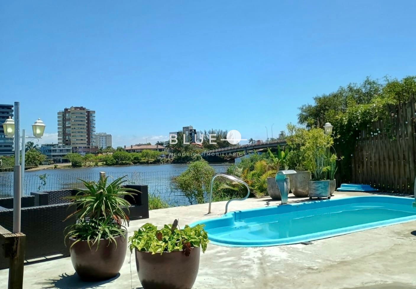 Casa com 4 Dormitórios à venda, 150 m² por R$ 1.380.000,00 Casa com 4 Dormitórios à venda, 150 m² por R$ 1.380.000,00