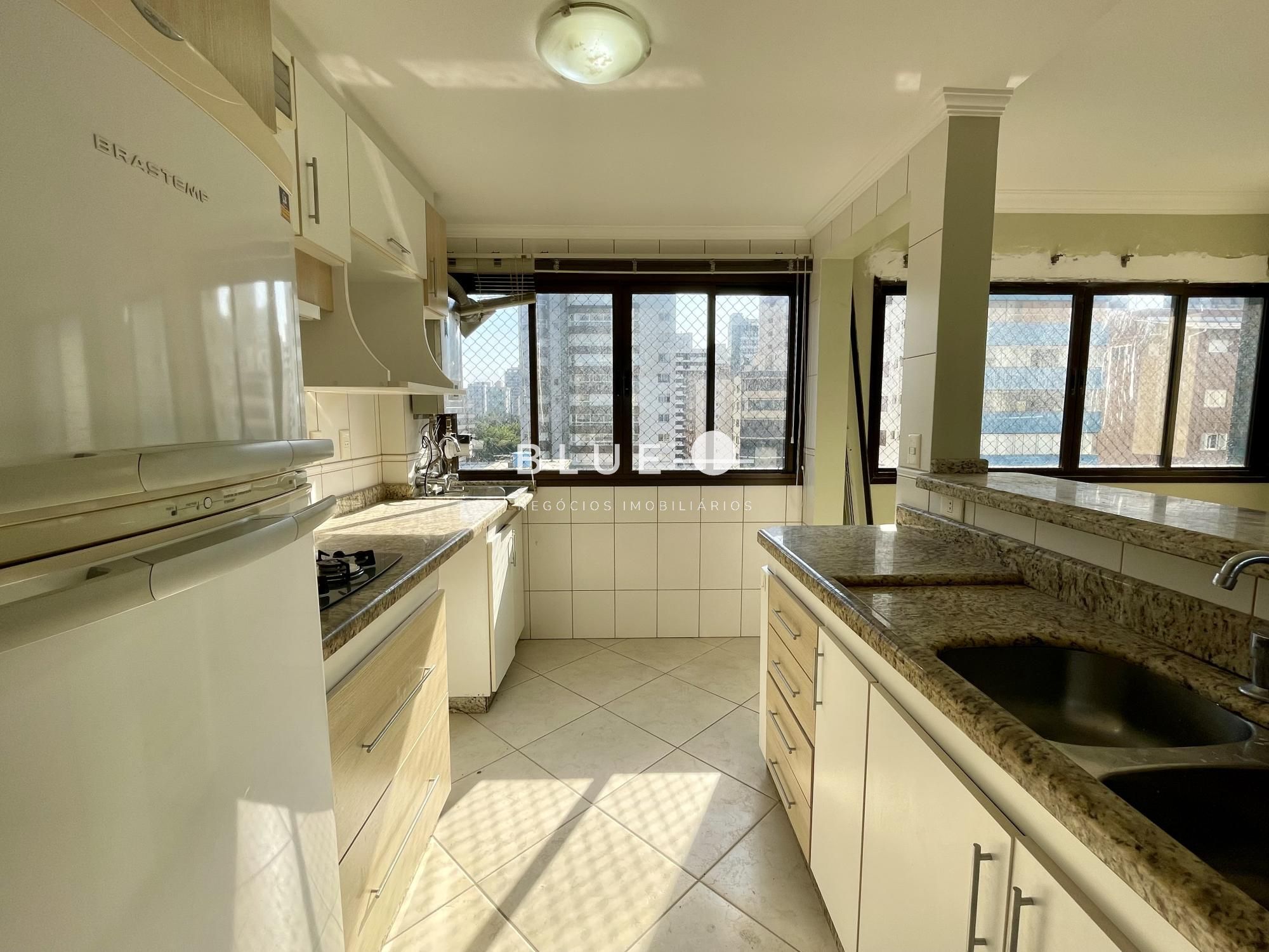 Apartamento à venda com 2 quartos, 84m² - Foto 11