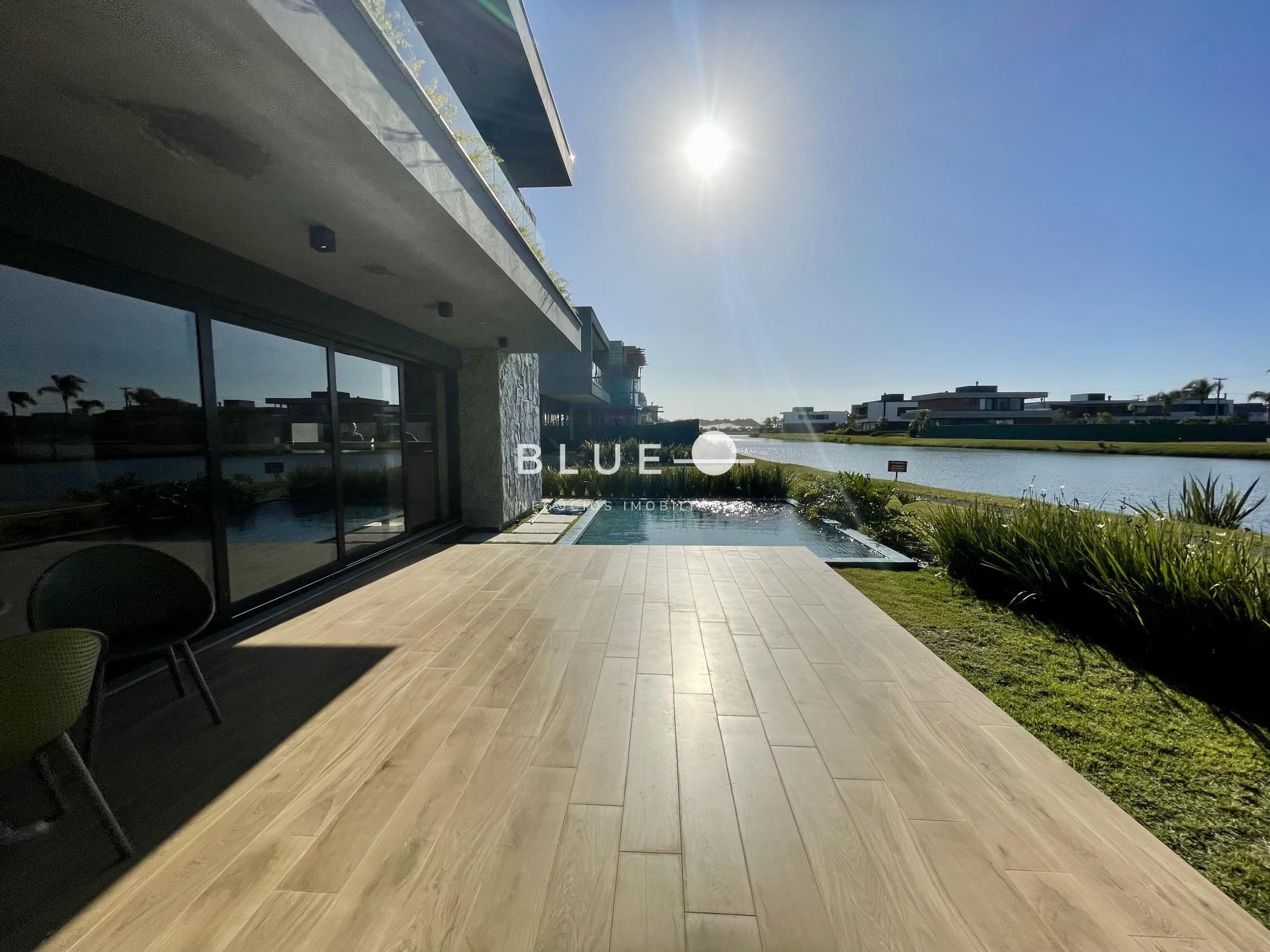 Casa de Condomínio à venda com 5 quartos, 394m² - Foto 19