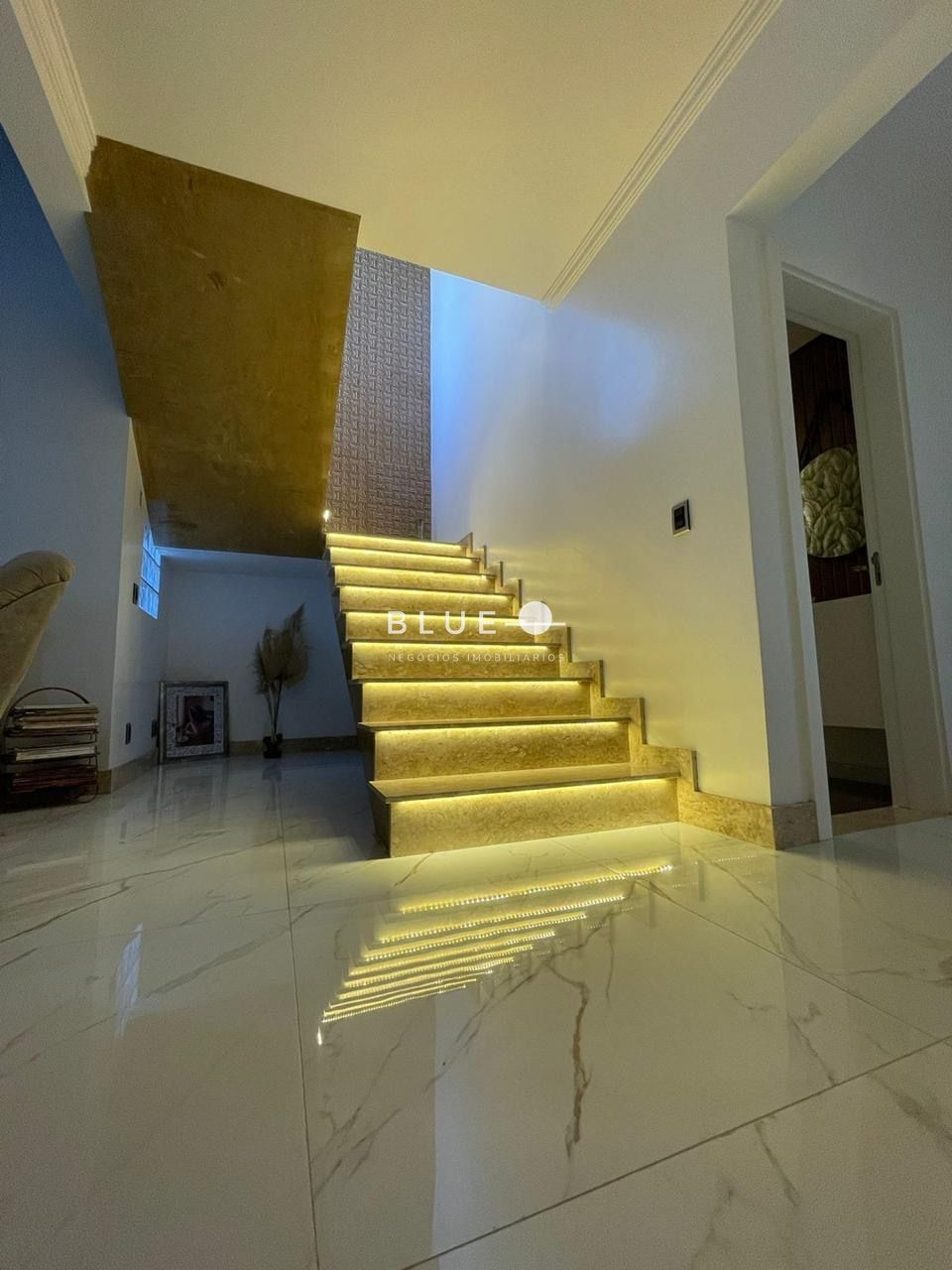Casa com 4 Dormitórios à venda, 265 m² por R$ 1.525.000,00 Casa com 4 Dormitórios à venda, 265 m² por R$ 1.525.000,00